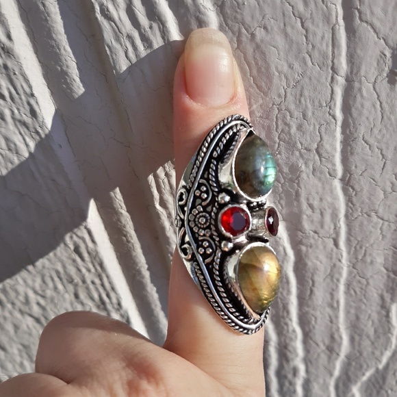 New Oversized Labradorite & Garnet 925 Silver Statement Ring. - Picture 6 of 9